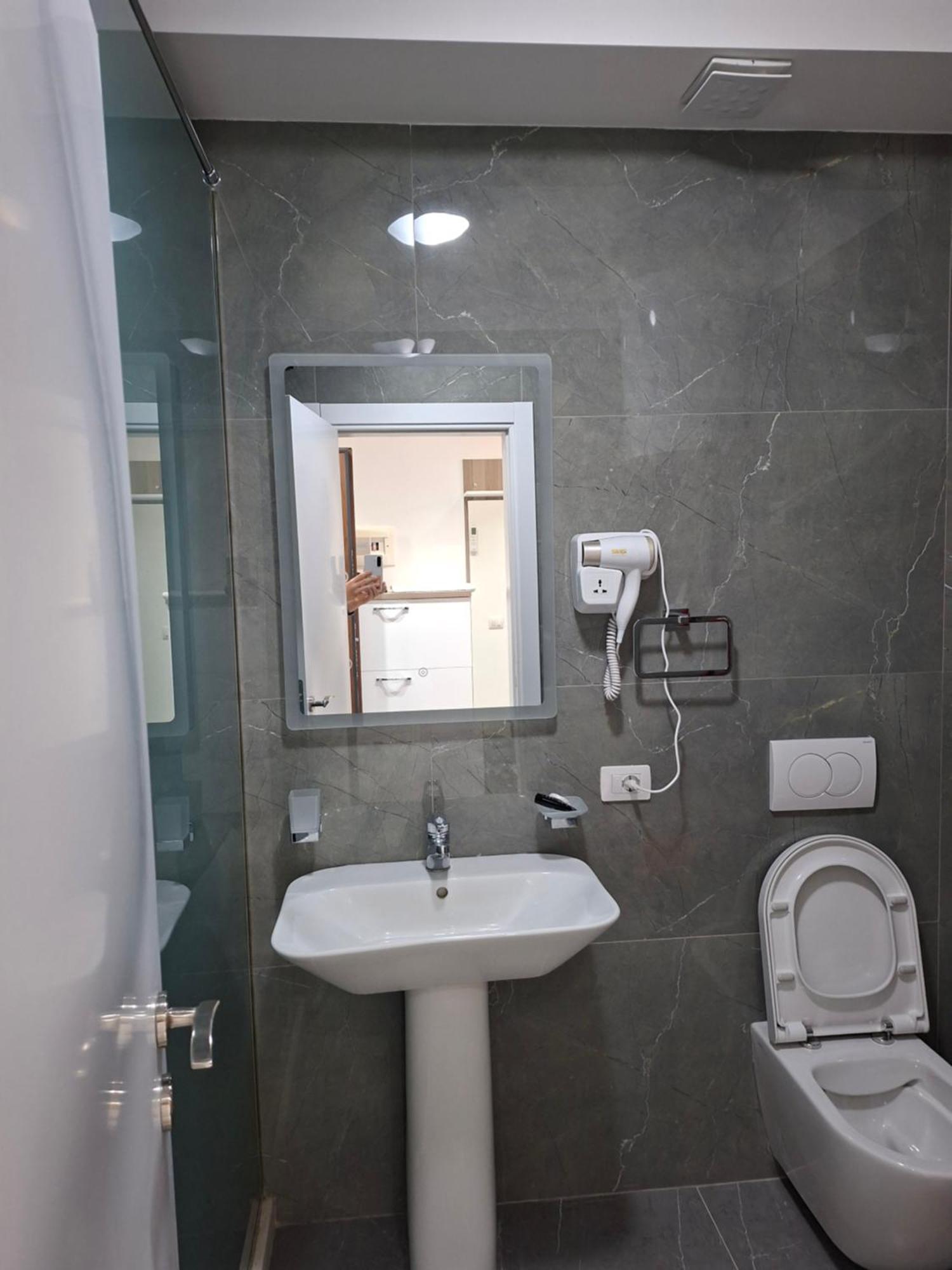 D&D Hotel Shëngjin 部屋 写真